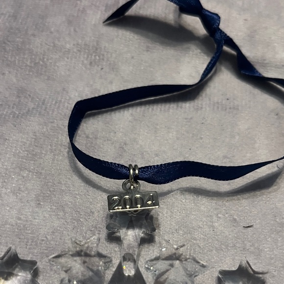Swarovski Star Rockefeller Center Annual Christmas Ornament 2004 - Picture 2 of 8